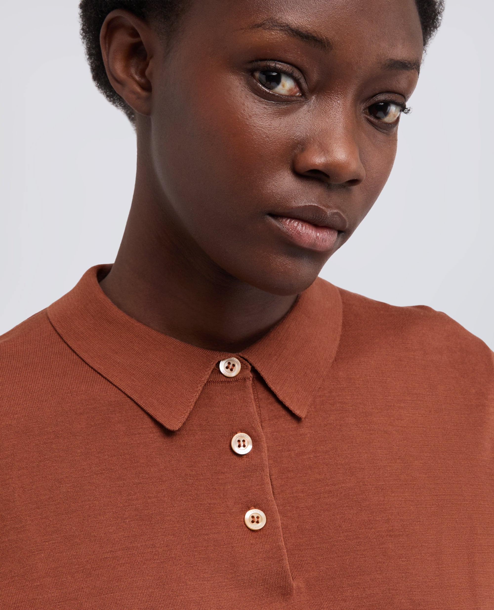 POLO IN MISTO COTONE, SETA E LINO-TABACCO-TOBACCO-TABACO-TABAK-TABAC