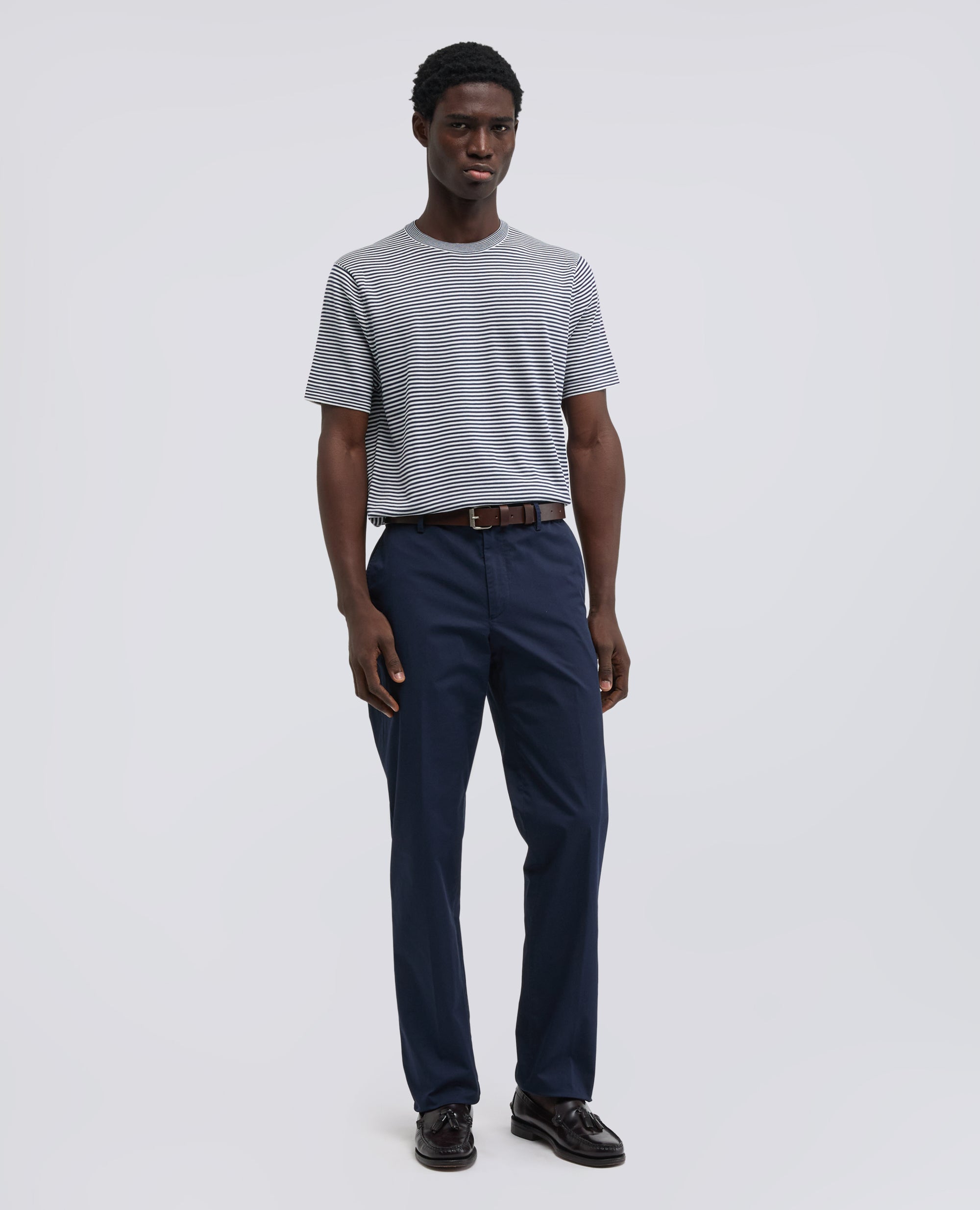 T-SHIRT IN FILATO DI MISTO LINO, SETA, COTONE-RIGA BLU-BLUE STRIPE-RAYA AZUL OSCURO-BLAUE STREIFEN-RAYURES BLEUES